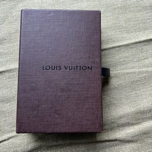 Louis Vuitton box